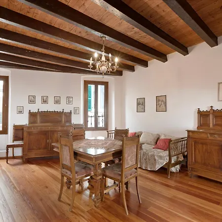 Apartment Teseo House - View - Happy Gardone Riviera
